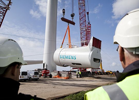 Prototyp der neuen getriebelosen 6-MW-Windturbine von Siemens ge