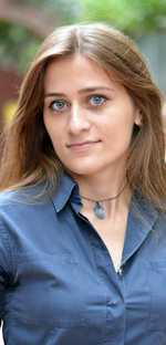 elena-macsim-mic