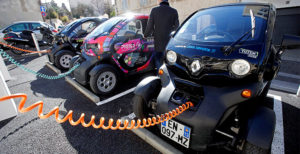 ABB E-Mobility: Copiii influențează viitorul vehiculelor electrice – studiu