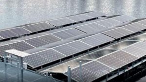CEZ a intrat în teste cu prima sa centrală fotovoltaică plutitoare