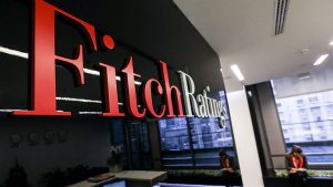 Fitch a retrogradat ratingul Electrica la BBB minus, cu perspectivă negativă