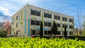 Renovated school at almost zero energy consumption standards (nZEB), part of România Eficientă project