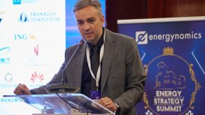 Niculescu: Lucrăm la legea de reglementare a producţiei eoliane offshore