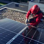 Compania-E.ON-Energie-Romania-a-instalat-in-primele-opt-luni-ale-acestui-an-peste-3.500-de-sisteme-panouri-fotovoltaice-la-clientii-rezidentiali-840x400