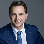 Sebastian Burduja