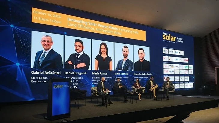 Maria Ramos de la Flor, Javier Egea Ramírez, Evangelos Makrygiannis, Daniel Dragomir at Intersolar Summit Romania 2026
